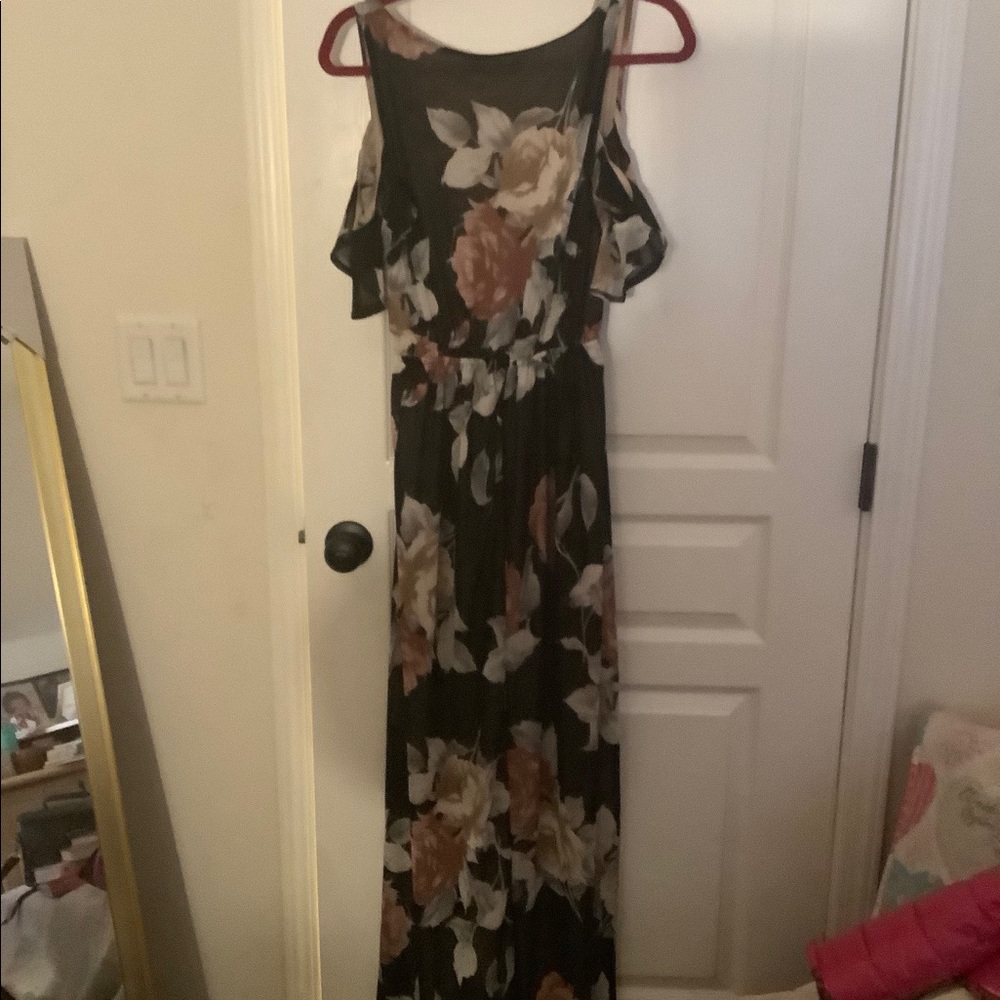 Dress - Picture 2 of 2